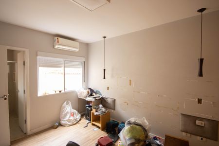 Casa de condomínio à venda com 183m², 3 quartos e 3 vagasSuíte