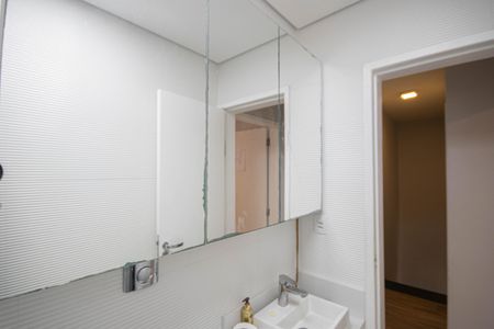 Casa de condomínio à venda com 183m², 3 quartos e 3 vagasBanheiro