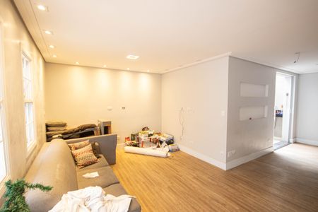 Sala de casa de condomínio à venda com 3 quartos, 183m² em Vila Isolina Mazzei, São Paulo