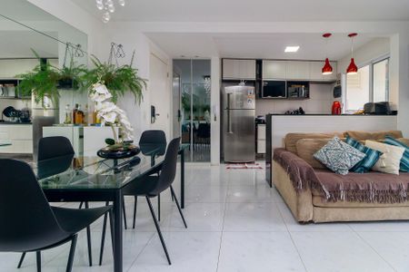 Apartamento à venda com 75m², 2 quartos e 1 vagaSala