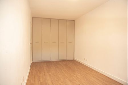 Casa à venda com 175m², 3 quartos e 3 vagasQuarto 2