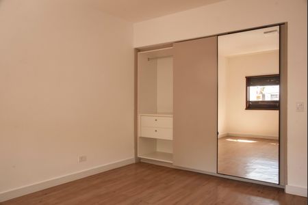 Casa à venda com 175m², 3 quartos e 3 vagasSuíte