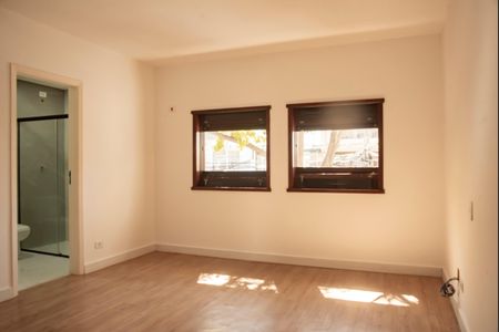 Casa à venda com 175m², 3 quartos e 3 vagasSuíte