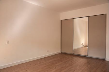 Casa à venda com 175m², 3 quartos e 3 vagasSuíte