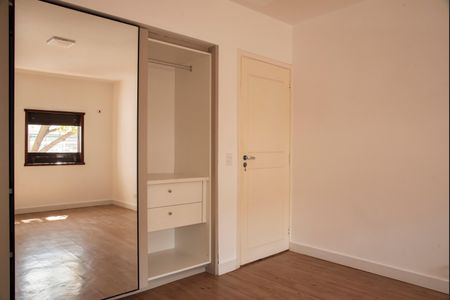 Casa à venda com 175m², 3 quartos e 3 vagasSuíte