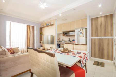 Sala de apartamento para alugar com 2 quartos, 59m² em Quitaúna, Osasco