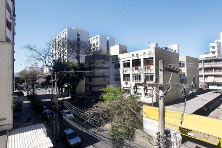 Sala Vista de apartamento à venda com 2 quartos, 62m² em Centro Histórico, Porto Alegre