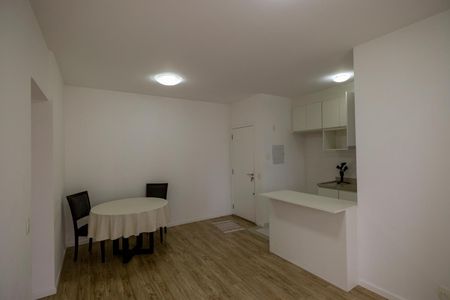 Sala de kitnet/studio para alugar com 1 quarto, 50m² em Empresarial 18 do Forte, Barueri