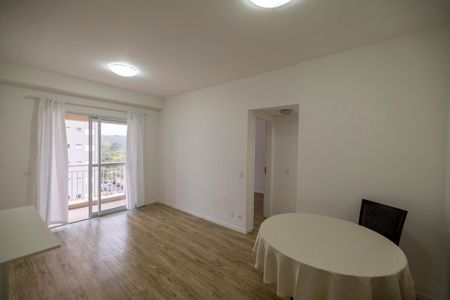 Sala de kitnet/studio para alugar com 1 quarto, 50m² em Empresarial 18 do Forte, Barueri