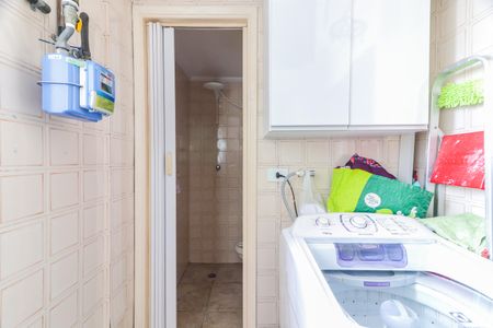 Apartamento à venda com 88m², 3 quartos e 2 vagas Apartamento à venda com 88m², 3 quartos e 2 vagasCozinha e Área de Serviço