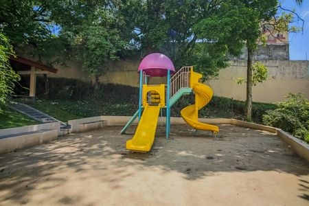 Apartamento à venda com 88m², 3 quartos e 2 vagas Apartamento à venda com 88m², 3 quartos e 2 vagasÁrea comum - Playground