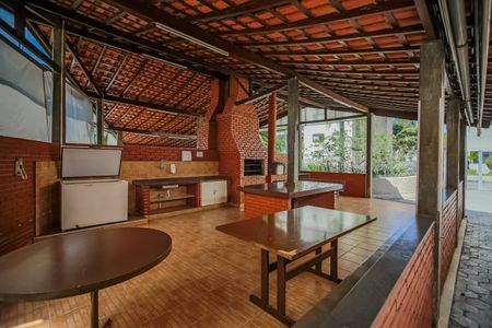 Apartamento à venda com 88m², 3 quartos e 2 vagas Apartamento à venda com 88m², 3 quartos e 2 vagasÁrea comum - Churrasqueira