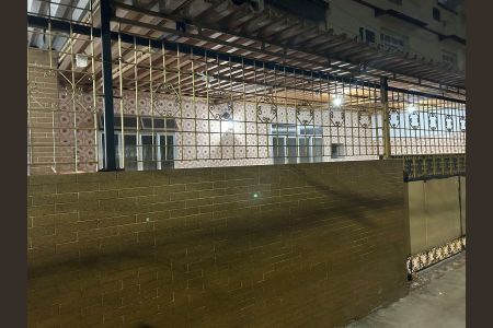 Apartamento à venda com 90m², 3 quartos e 1 vaga Apartamento à venda com 90m², 3 quartos e 1 vagaFachada