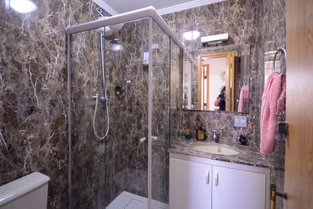 Apartamento à venda com 74m², 3 quartos e 1 vaga Apartamento à venda com 74m², 3 quartos e 1 vagaBanheiro Social