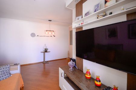 Apartamento à venda com 74m², 3 quartos e 1 vaga Apartamento à venda com 74m², 3 quartos e 1 vagaSala