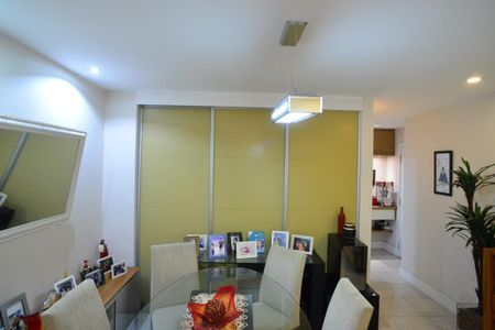 Apartamento para alugar com 130m², 3 quartos e 2 vagasSala