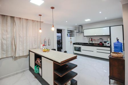 Casa à venda com 315m², 3 quartos e 2 vagasCozinha