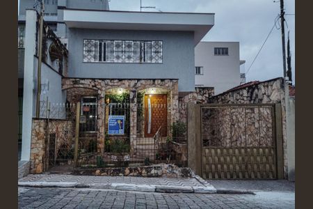 Casa à venda com 315m², 3 quartos e 2 vagasFachada