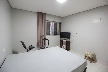 Casa à venda com 315m², 3 quartos e 2 vagasQuarto 2