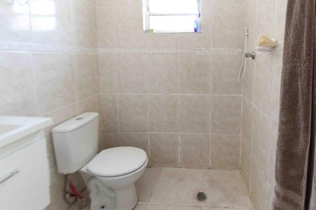 Casa à venda com 230m², 2 quartos e 2 vagasBanheiro Casa 2