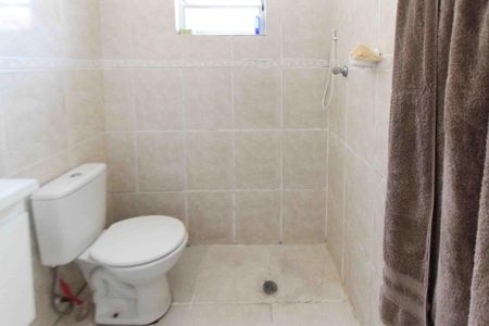 Casa à venda com 230m², 2 quartos e 2 vagasBanheiro Casa 2