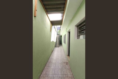 Casa à venda com 230m², 2 quartos e 2 vagasCorredor