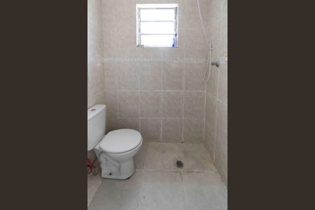 Casa à venda com 230m², 2 quartos e 2 vagasBanheiro Casa 2