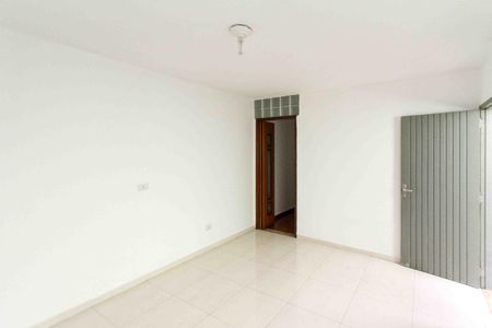 Casa à venda com 230m², 2 quartos e 2 vagasSala