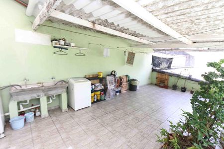 Casa à venda com 230m², 2 quartos e 2 vagasTerraço