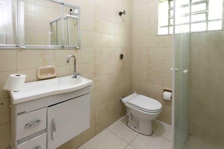 Casa à venda com 230m², 2 quartos e 2 vagasBanheiro