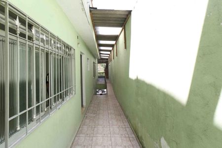 Casa à venda com 230m², 2 quartos e 2 vagasCorredor