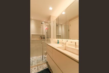Apartamento para alugar com 63m², 2 quartos e 1 vaga Apartamento para alugar com 63m², 2 quartos e 1 vagaBanheiro da Suíte