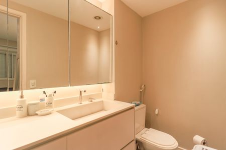 Apartamento para alugar com 63m², 2 quartos e 1 vaga Apartamento para alugar com 63m², 2 quartos e 1 vagaBanheiro da Suíte