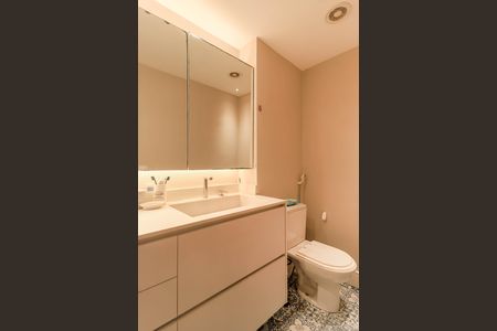 Apartamento para alugar com 63m², 2 quartos e 1 vaga Apartamento para alugar com 63m², 2 quartos e 1 vagaBanheiro da Suíte