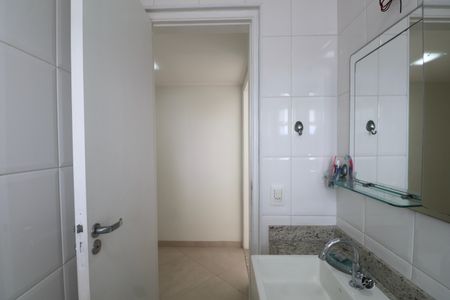 Apartamento para alugar com 185m², 3 quartos e 2 vagas Apartamento para alugar com 185m², 3 quartos e 2 vagasBanheiro Suíte 2