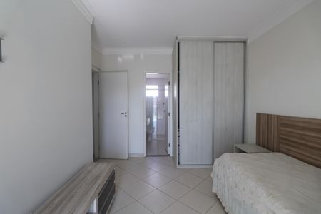 Apartamento para alugar com 185m², 3 quartos e 2 vagas Apartamento para alugar com 185m², 3 quartos e 2 vagasSuíte