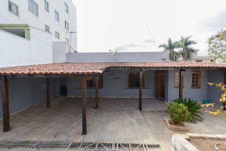 Casa à venda com 360m², 3 quartos e 4 vagasGaragem e Fachada