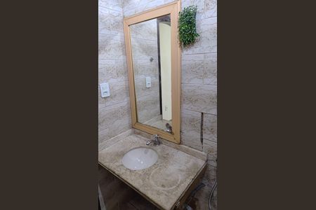 Casa para alugar com 500m², 3 quartos e 2 vagasBanheiro 1