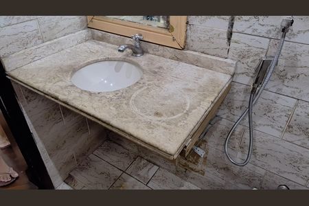 Casa para alugar com 500m², 3 quartos e 2 vagasBanheiro 1