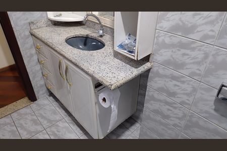 Casa para alugar com 500m², 3 quartos e 2 vagasBanheiro 2