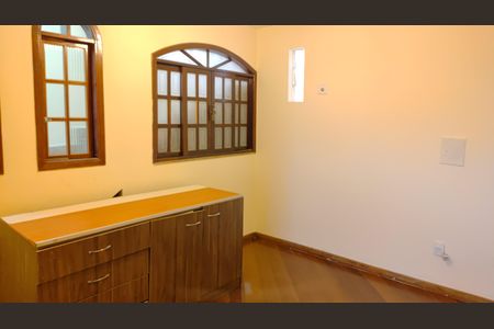 Casa para alugar com 500m², 3 quartos e 2 vagasQuarto