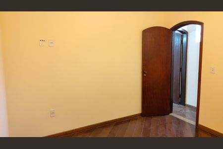 Casa para alugar com 500m², 3 quartos e 2 vagasQuarto
