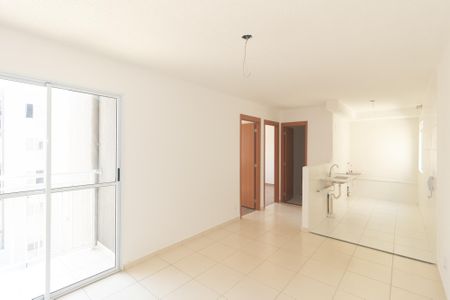 Sala de apartamento para alugar com 2 quartos, 45m² em Guaratiba, Rio de Janeiro