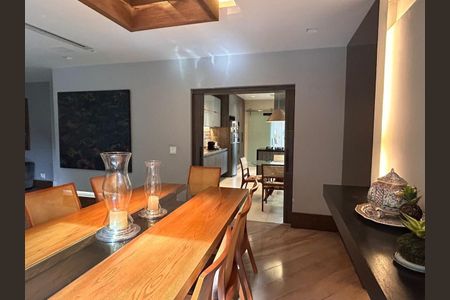 Apartamento à venda com 220m², 4 quartos e 3 vagasFoto 08