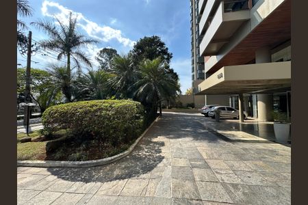 Apartamento à venda com 65m², 1 quarto e 1 vagaFachada e portaria