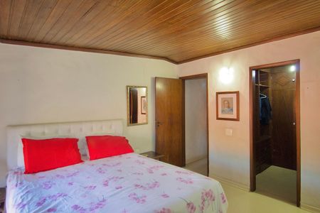 Casa à venda com 485m², 3 quartos e 6 vagasSuíte 2