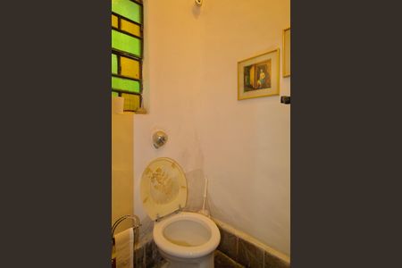 Casa à venda com 485m², 3 quartos e 6 vagasBanheiro Social 