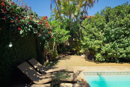 Casa à venda com 485m², 3 quartos e 6 vagasJardim e Piscina