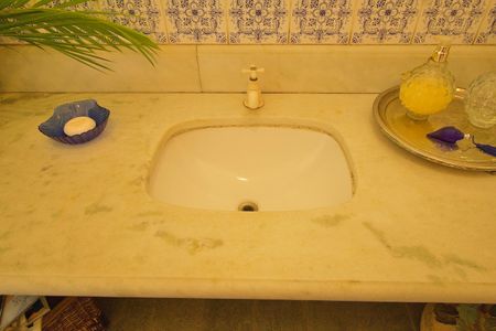 Casa à venda com 485m², 3 quartos e 6 vagasBanheiro de Serviço