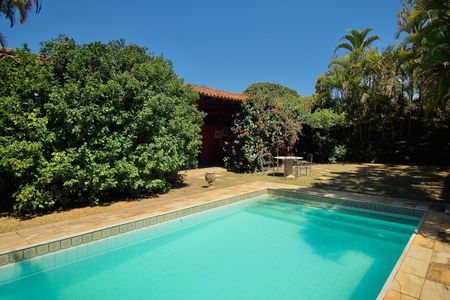 Casa à venda com 485m², 3 quartos e 6 vagasJardim e Piscina